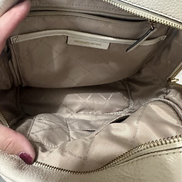 Michael Kors Abbey Backpack Gold Studded Cream Party Travel Woven Purse FLAW - Picture 9 of 10